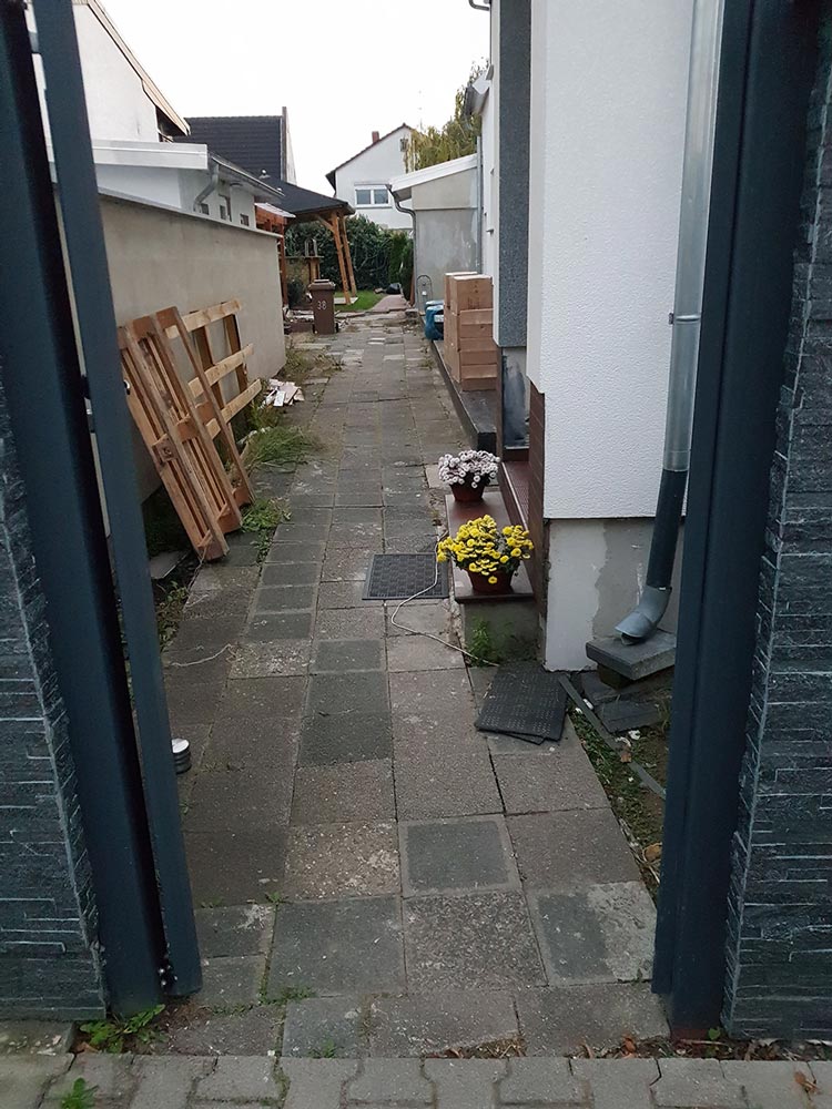 Innenhof vorher Referenz